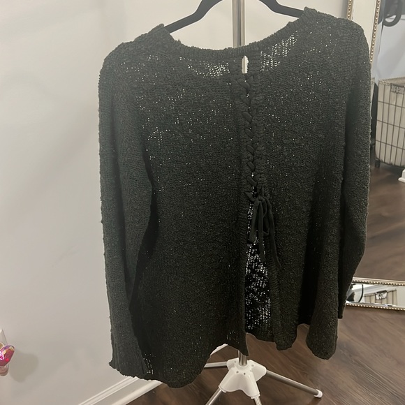 Detailed back sweater - Picture 4 of 6